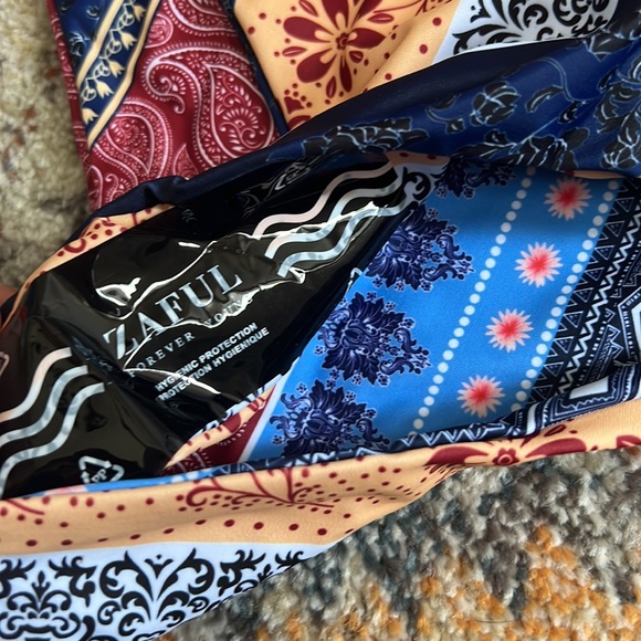 NWT Zaful Multi Colour Bandana Print Strappy Bikini Bathing Suit - Picture 3 of 5